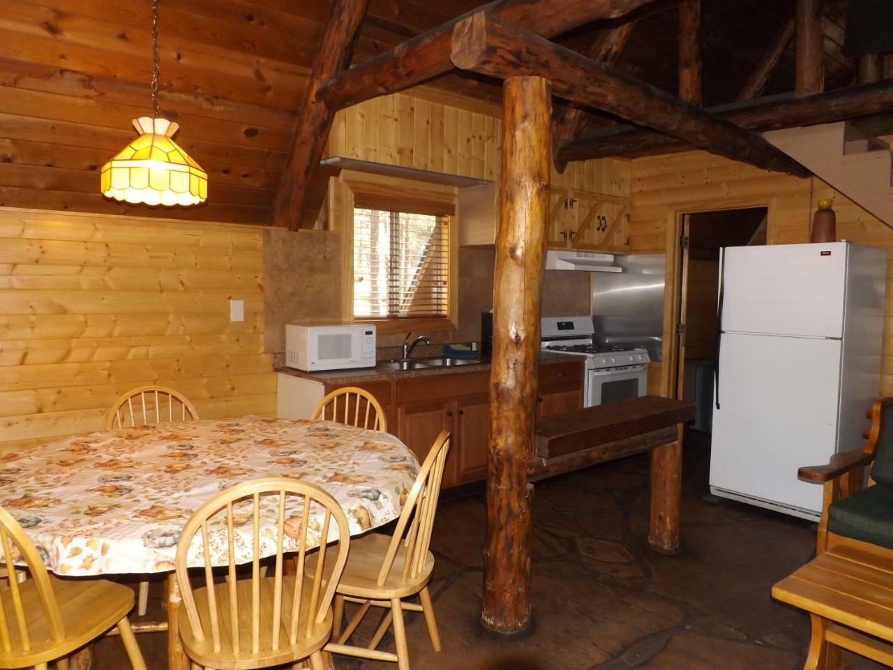 Arizona Mountain Inn & Cabins フラッグスタッフ エクステリア 写真