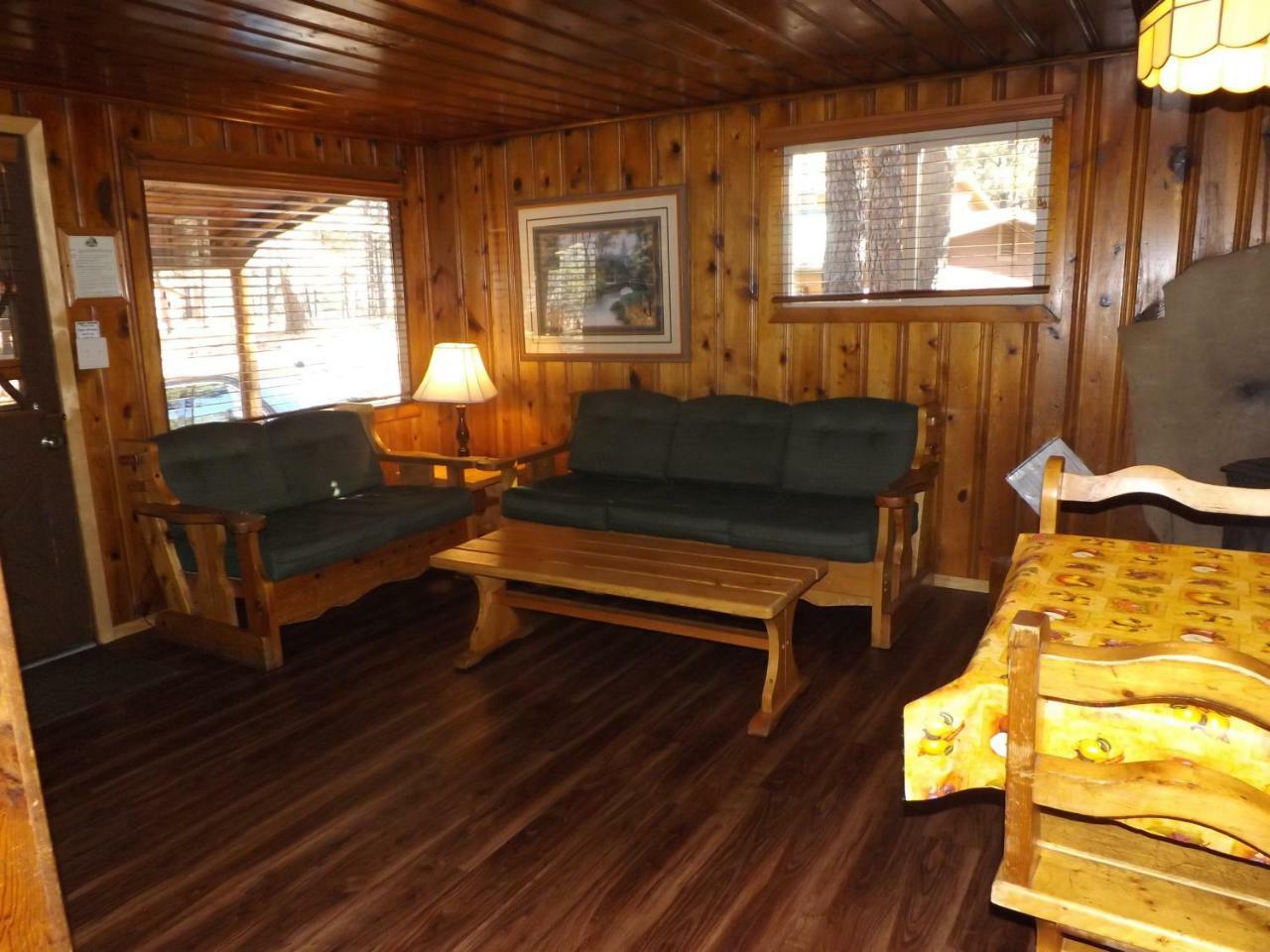 Arizona Mountain Inn & Cabins フラッグスタッフ エクステリア 写真
