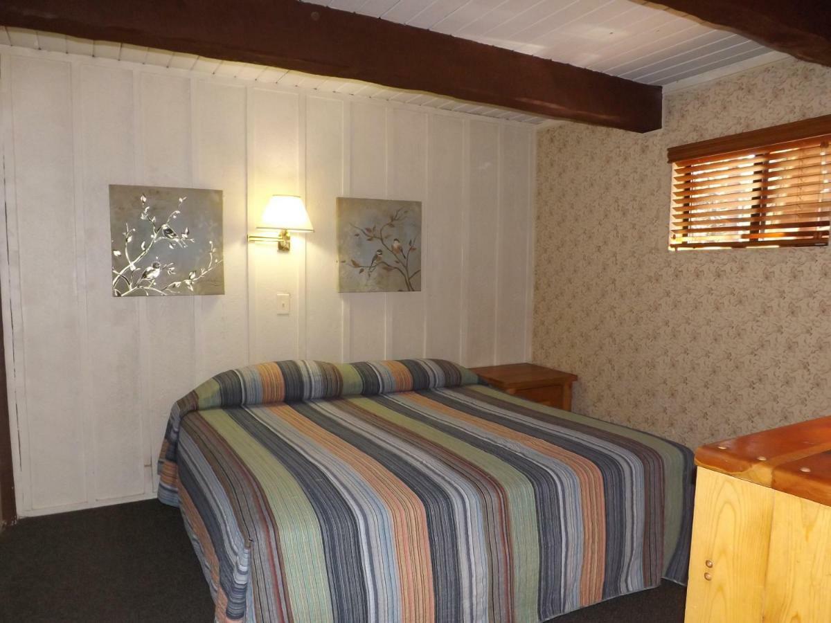 Arizona Mountain Inn & Cabins フラッグスタッフ エクステリア 写真